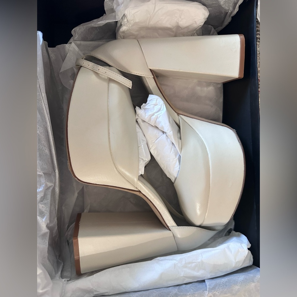 Larroude Cream ivory Platform Heels - Picture 3 of 7